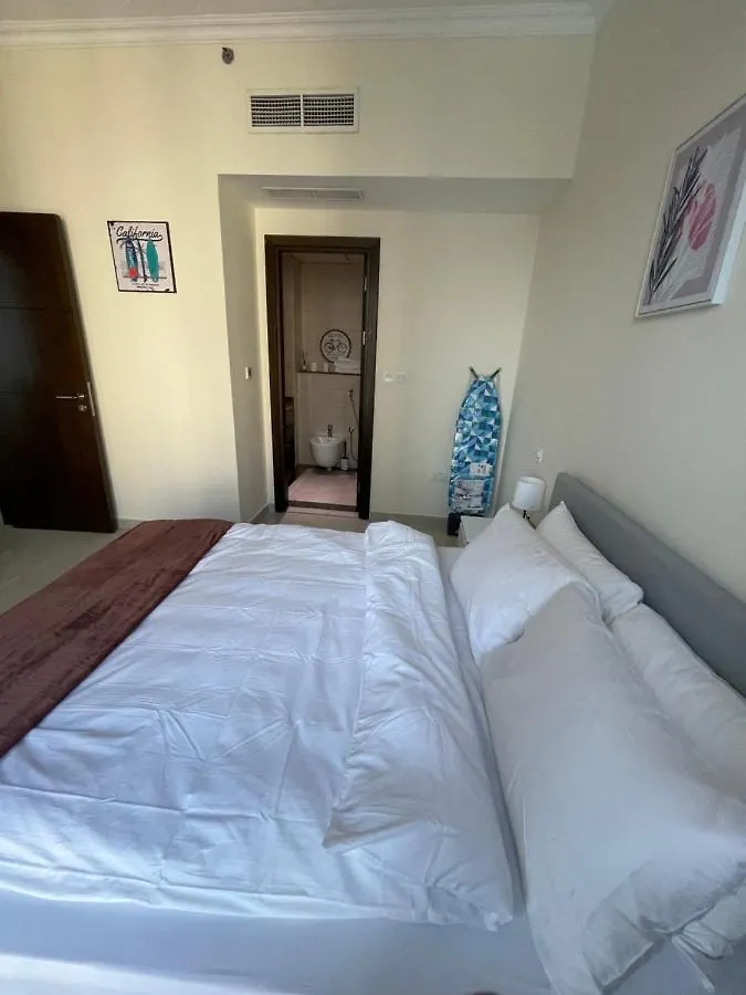 Jbr Bay Central Marina View 1 Br Dubai 0*,